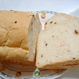 ピーナッツ味噌食パン